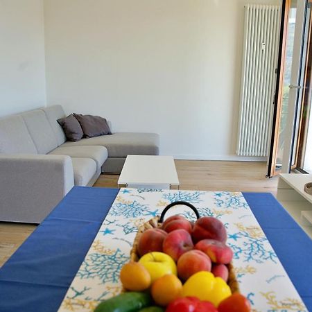 The Blue - Lake / City View Modern Apt Near Villa Olmo Como Dış mekan fotoğraf