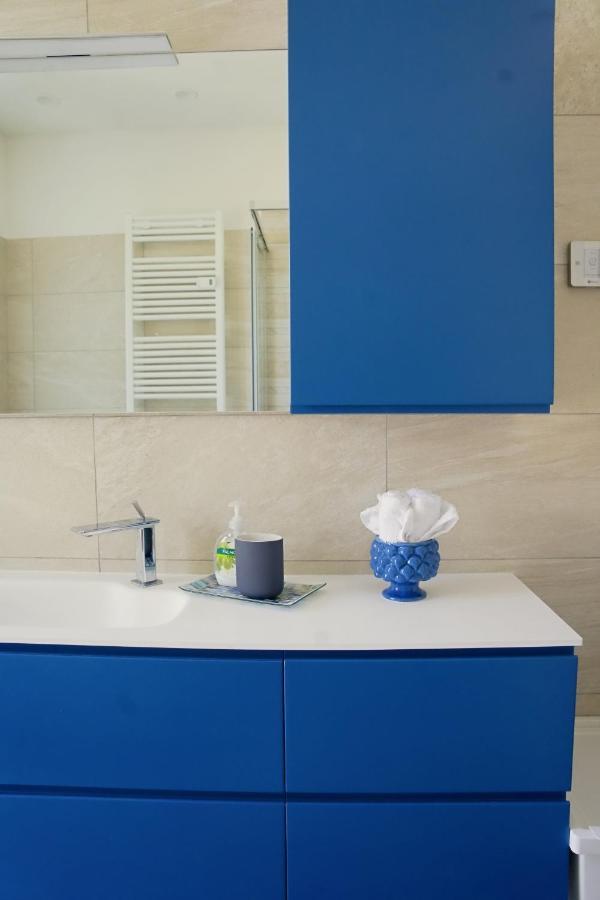 The Blue - Lake / City View Modern Apt Near Villa Olmo Como Dış mekan fotoğraf